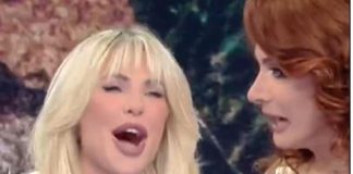 Isola dei famosi 2023, “i normodotati” e la gaffe di Ilary Blasi- Video