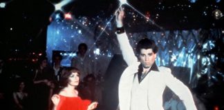 John Travolta, all’asta iconico abito bianco della ‘Febbre del sabato sera’