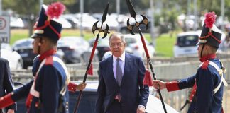 Ucraina, Lavrov: “Russia vuole che guerra finisca il prima possibile”