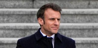 Ucraina, Macron: “Non è tempo di trattativa, ma la prepariamo”
