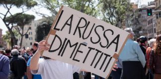 25 aprile, da Napoli a Milano contestati esponenti governo