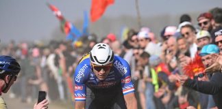 Parigi-Roubaix 2023, vince l’olandese Van der Poel. Ganna sesto