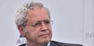 Vaccini anticancro, Mentana: “Per no-vax la più rosea delle sconfitte”