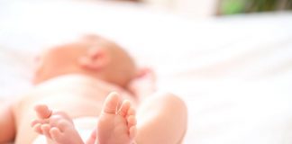 Milano, partorisce in capannone e lascia neonata in ospedale