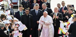 Papa in Ungheria, incontro con il premier Orban