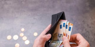 Potere acquisto famiglie in forte calo, giù del 3,7%