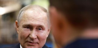 Ucraina-Russia, Putin visita militari nel Kherson e a Luhansk