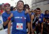 Renzi e la maratona di Milano: “Sorrisini e battutine, ma è stato grande traguardo”
