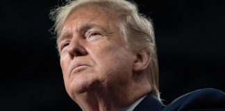 Trump incriminato oggi: niente tv in tribunale, ex presidente poi parlerà