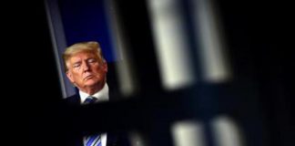 Trump chiede rinvio processo per aggressione sessuale: “Troppa attenzione mediatica”