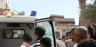 Yemen, calca davanti a centro distribuzione aiuti: 78 morti