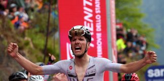 Giro d’Italia 2023, Almeida vince 16a tappa e Thomas torna maglia rosa