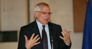 Ucraina, Borrell “Putin la smetta, non sia una nuova Bielorussia”