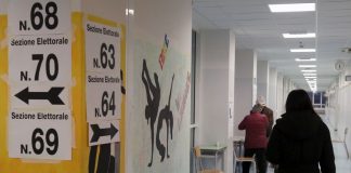 Amministrative, seggi riaperti in 595 comuni. Affluenza in calo al 46%