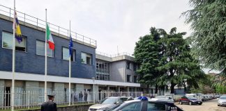 Prof accoltellata a Abbiategrasso, studente arrestato per tentato omicidio