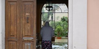 Alluvione Emilia Romagna, terza giornata di allerta rossa. I morti salgono a 13, oltre 10mila sfollati