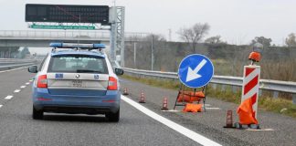 Maltempo Emilia, ancora chiusure sull’A14. Frana a Sasso Marconi, 13 km di coda in A1