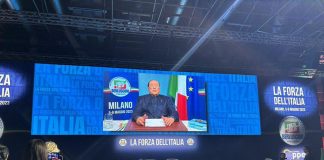 Fi, interviene Berlusconi: “Qui per voi in giacca e camicia dopo un mese”