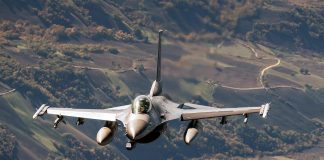 Ucraina, Usa su invio F16: “Servono per respingere Russia”