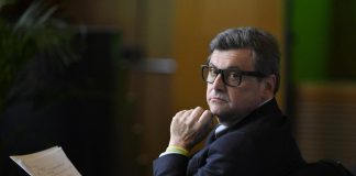 Azione, Gruppioni passa a Iv. Calenda: “Dirlo prima sarebbe stato più elegante”