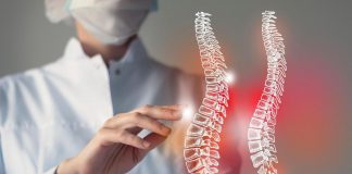 Paralizzato da 12 anni, torna a camminare grazie a interfaccia digitale cervello-midollo
