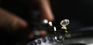 G7 e sanzioni a Russia, c’è stretta sui diamanti: la reazione di Mosca