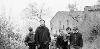 Don Lorenzo Milani, 100 anni fa nasceva il sacerdote della Scuola di Barbiana