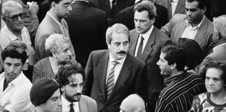 Le foto di Tony Gentile riparono il Teatro Garibaldi
