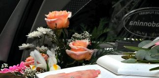 Duplice omicidio Foggia, i funerali della 16enne uccisa dal padre