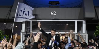 Elezioni Grecia, conservatori Mitsotakis vincono ma non raggiungono maggioranza