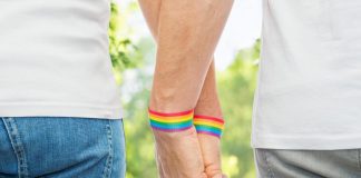 Lavoro, “per 4 persone su 10 uno svantaggio essere gay o bisessuale”