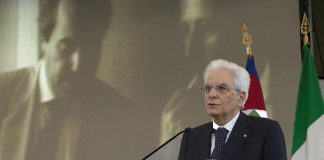 Mattarella: “Insegnamento Falcone resta, la mafia si può battere”