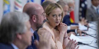 Meloni lascia G7 in anticipo: “Mia coscienza mi impone di tornare”