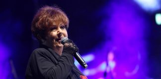 Gli 80 anni di Orietta Berti, inossidabile usignolo tra hit e tv