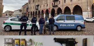 Presi gli scippatori in scooter. Al campo nomadi ritrovate dosi di cocaina pronte per lo spaccio e una pistola
