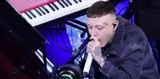 Lazza e i tifosi del Napoli, botta e risposta al concerto – Video