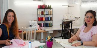 Tra nuova vita ai capi e riparazioni a lezione di sartoria online, l’idea di 2 ucraine