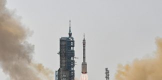 Cina ha inviato nello spazio il suo primo astronauta civile