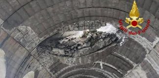 Maltempo, volta galleria stradale crolla su auto a Varenna