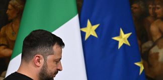 Ucraina, Zelensky: “Regime Putin non diverso da quello nazista”