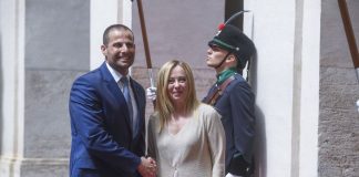 Migranti, Meloni incontra premier Malta “Ue difenda confini esterni”