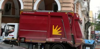 Roma, uomo trovato morto in camion dei rifiuti