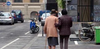 Lavoro, Assindatcolf: “Allarme calo badanti, sostegni per contrasto aumento sommerso “