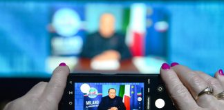 Berlusconi è morto, ecco che fine fa simbolo FI
