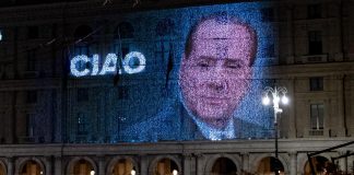 Berlusconi ‘maestro’, ‘sognatore’, ‘grande’: i necrologi per il Cav