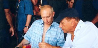 Berlusconi, da Merkel a Putin: la diplomazia del cucù tra gaffe e battute – Video