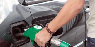 Carburante, prezzi benzina e gasolio in lieve rialzo oggi in Italia