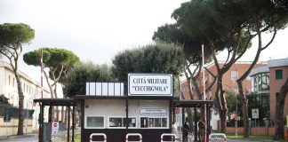 Bimba morta in auto Roma, padre indagato per omicidio colposo