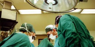 Medicina, primo intervento salvavita su 21enne con ‘clessidra’ per cuore