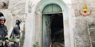 Cosenza, crollano solai in palazzo a Corigliano Calabro: un ferito